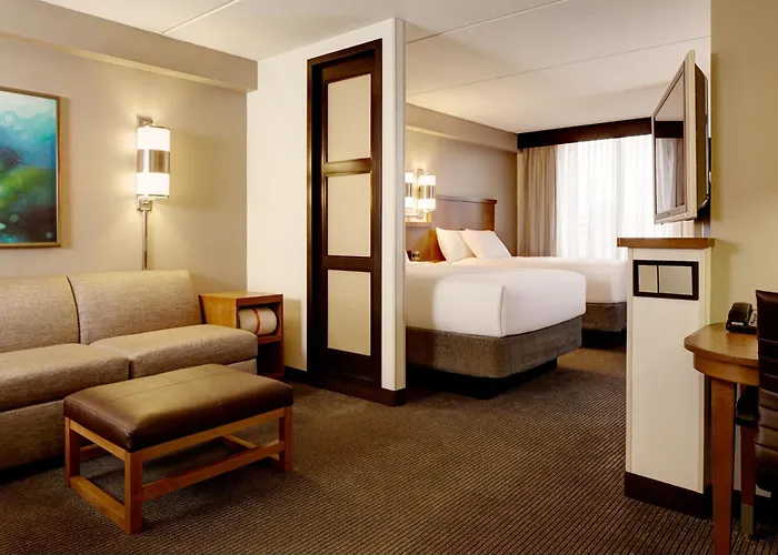 Hyatt Place Charlotte Airport/Lake Pointe